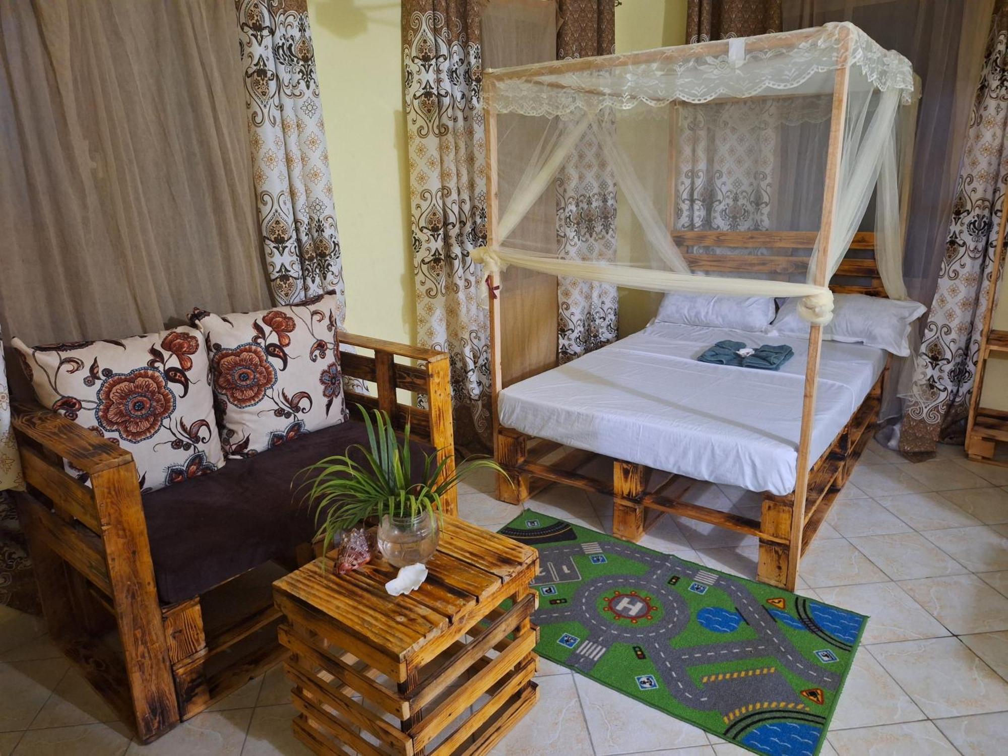 Mount Zion Guest House, Mtwapa Mtomondoni Mombasa Bagian luar foto